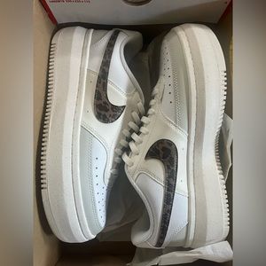 NIKE court vision Alta BRAND NEW and IN BOX size 10